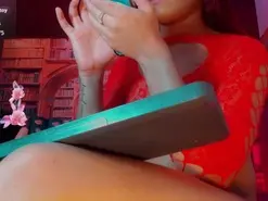 Amateur Sex Cam of emeli_roushot