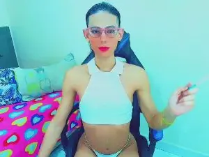 Cam4 Watch Live Sex Cams of sabrinaloveet
