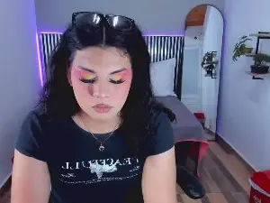Cam4 Watch Live Sex Cams of Little_Alii