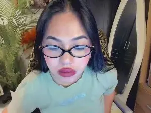 Cam4 Free Porn Cam of Mia_Collinxs