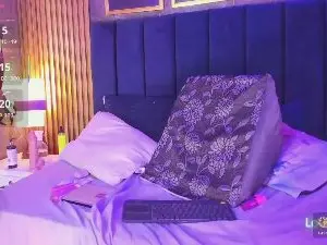 Cam4 Live Sex of Moonly_