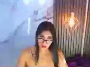 Cam4 Adult Webcams of CamelyHott