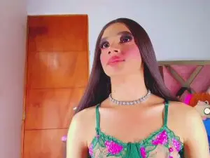 Cam4 Free Porn Cam of MadixonHot