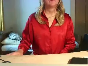 Cam4 Live Sex of ShinyLarissa