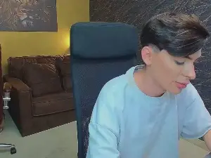 Cam4 Free Live Porn of MilanDash