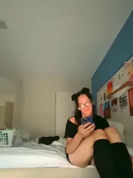 Cam4 Watch Live Sex Cams of Dollya