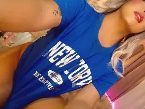 Cam4 Adult Webcam of Expensive_Candy