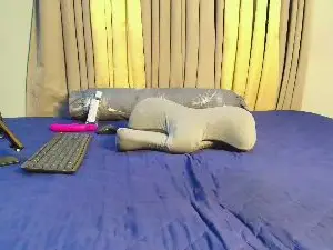 Cam4 Live Sex Cam of Dhyllan