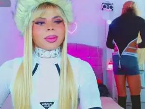 Cam4 Private Sex Chat of leslychaneldoll