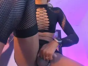 Cam4 Live Sex of Ciara_Hot_Ts