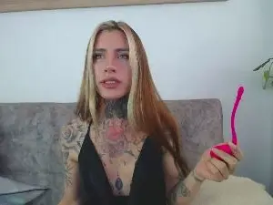Cam4 Free Live Porn of luciiana_lov3