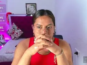Cam4 Sex Chat of Khloe_Smmithh