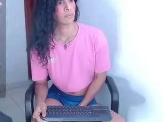 Camsoda Adult Video Chat of karen-sofia-19