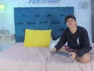Camsoda Sex Cam of alex-and-ricardo