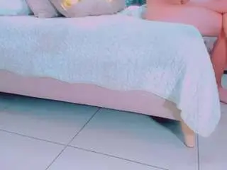 Camsoda Nude Webcam of emilysaaenz