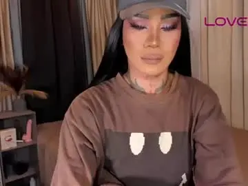 Chaturbate Live Sex Cam of asian_cumsawyer