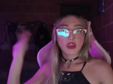 Chaturbate Live Porn of andrea_camila