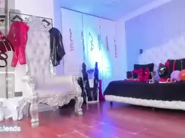 Chaturbate Watch Live Sex Cams of miss_nicolesds