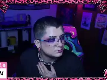 Chaturbate Live Porn of ftmbiggestclit
