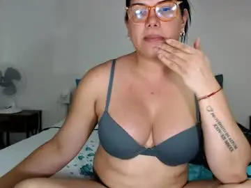 Chaturbate Nude Webcam of latinaflower_ts
