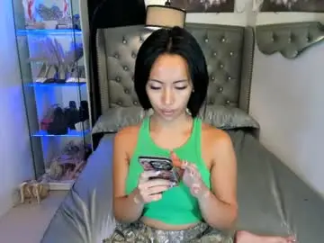 Chaturbate Live Sex Cam of reighnempress