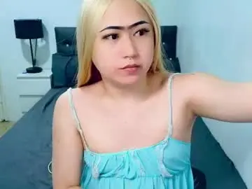 Chaturbate Live Sex Cam of tsvictoria12