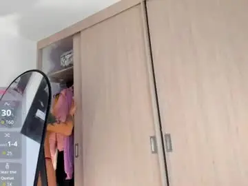 Chaturbate Watch Live Sex Cams of hollyprincess_2