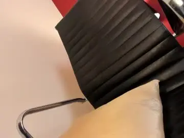 Chaturbate Live Sex Cam of serena_parker