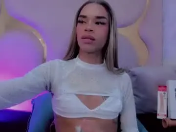 Chaturbate Live Sex Cam of kloe_hh