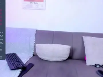 Chaturbate Free Porn Cam of bloom_apple