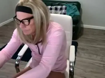Chaturbate Live Sex Cam of andreatranssub
