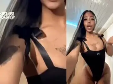 Chaturbate Live Sex Cam of clermontt