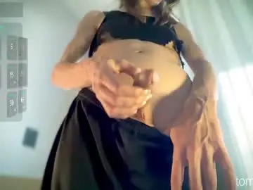 Chaturbate Live Sex Cam of tomboi_xcx