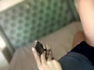 Chaturbate Live Sex Cam of girl_in_ur_dreams
