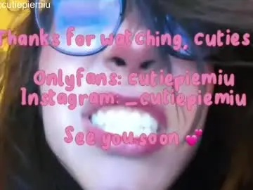 Chaturbate Live Sex Cam of cutiepiemiu