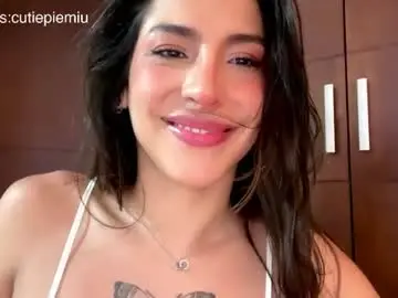Chaturbate Watch Live Sex Cams of cutiepiemiu
