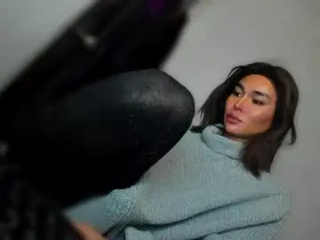 Chaturbate Watch Live Sex Cams of transnextdoor_
