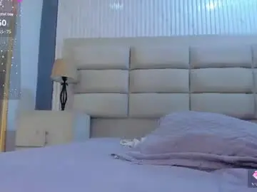 Chaturbate Live Sex Cam of nahomyrusell
