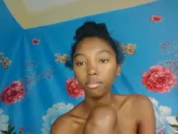Chaturbate Best live sex cam show of phaosiiia