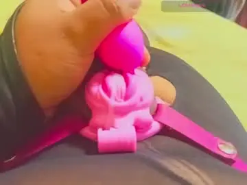 Chaturbate Watch Live Sex Cams of betaofbonnyp
