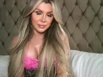 Chaturbate Live Sex Cam of tsevaxx