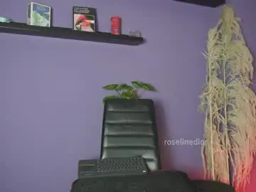 Chaturbate Best live sex cam show of roselinedior