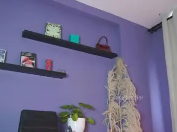Chaturbate Live Sex Cam of roselinedior