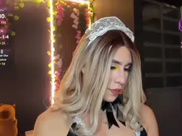 Chaturbate Watch Live Sex Cams of alonehazel