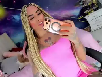 Chaturbate Live Sex Cam of kilye_nellaa