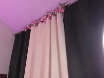 Chaturbate Live Sex Cam of emmaclark_1