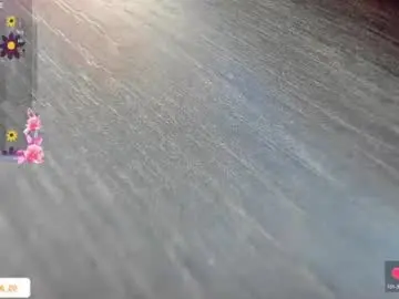 Chaturbate Live Sex Cam of valeria_19x