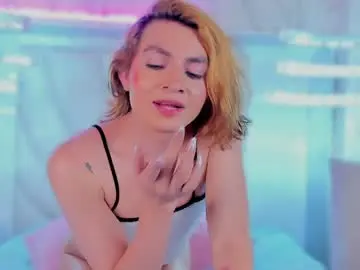 Chaturbate Live Sex Cam of tommy_lovee