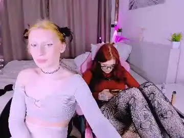Chaturbate Live Porn of mikaella_nicole