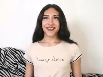 Chaturbate Free Porn Cam of velvet_raze